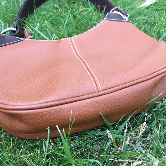 Dooney and Burke brown leather pocket book - Picture 3 of 8